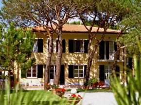 Hotel Villa Fiorisella Marina Di Massa